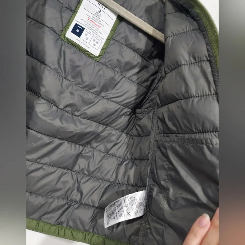 Baby Gap Desert Cactus 3D Upcycled Lightweight Puffer Jacket in Size 2T Years